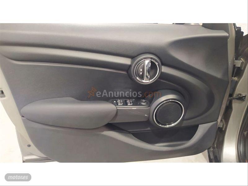 Mini Clubman ONE D de 2017 con 119.000 Km por 16.900 EUR. en Madrid