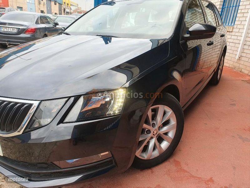 Skoda Octavia Combi 1.6 TDI CR 85KW 115CV Ambition de 2018 con 139.000 Km por 13.999 EUR. en Madrid