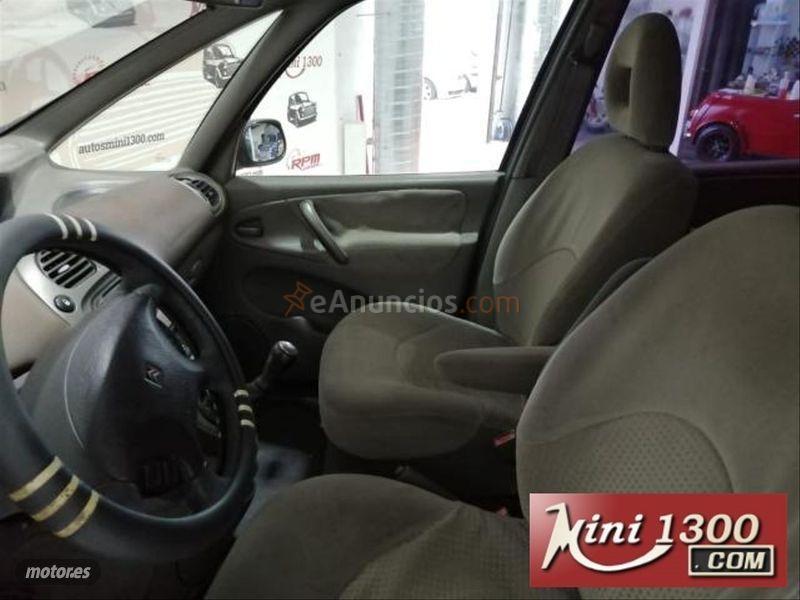 Citroen Xsara Picasso 2.0 HDI Exclusive de 2001 con 165.000 Km por 2.800 EUR. en Malaga