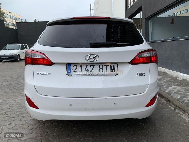 Hyundai i30 CW 1.6 CRDi 110cv Go de 2014 con 60.000 Km por 9.495 EUR. en Madrid