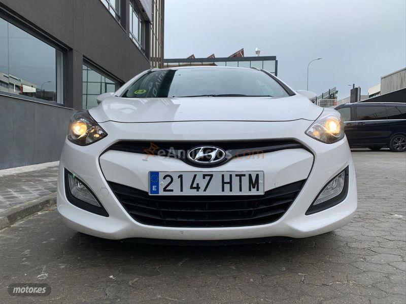 Hyundai i30 CW 1.6 CRDi 110cv Go de 2014 con 60.000 Km por 9.495 EUR. en Madrid