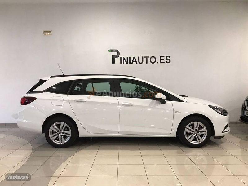 Opel Astra 1.6 CDTi 110 CV Selective ST de 2016 con 78.000 Km por 12.900 EUR. en Madrid