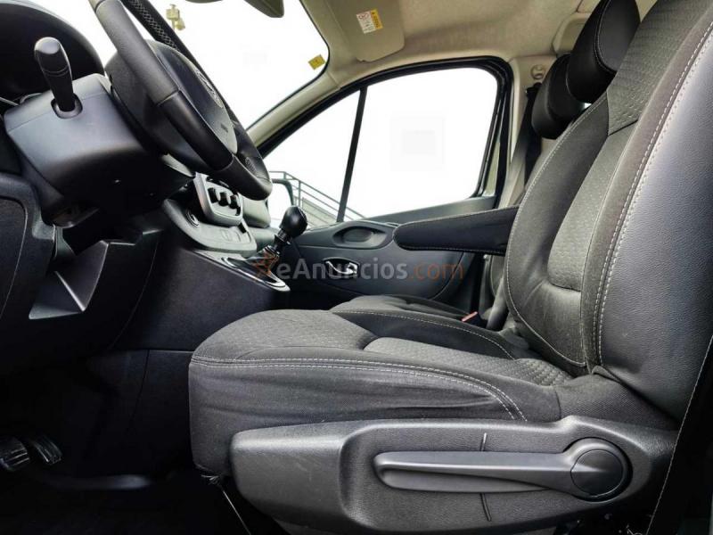 Opel Vivaro 1.6 CDTi 125cv LARGA BITURBO con NAVEGADOR, CAMARA, 9 PLAZAS... 