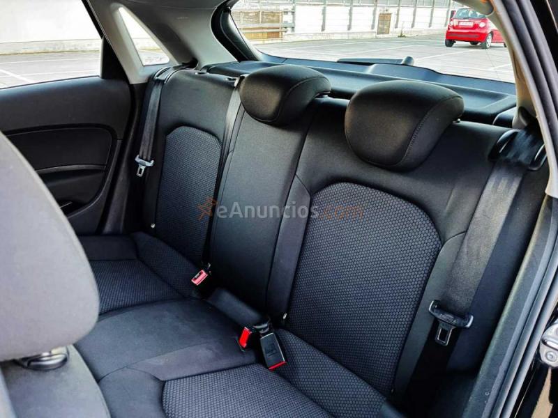 Audi A1  Sportback 1.4 TDi 90cv 5 PUERTAS  5 PLAZAS 