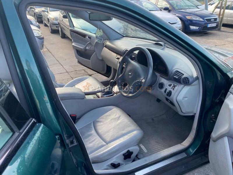 Mercedes Clase C c220 cdi  