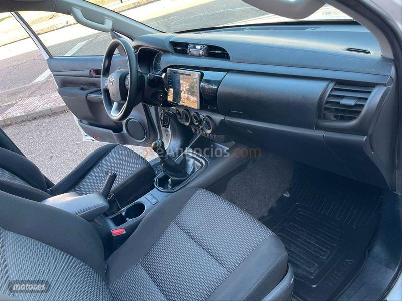 Toyota Hilux 2.4 D4D Cabina Doble GX de 2018 con 179.200 Km por 20.990 EUR. en Ciudad Real
