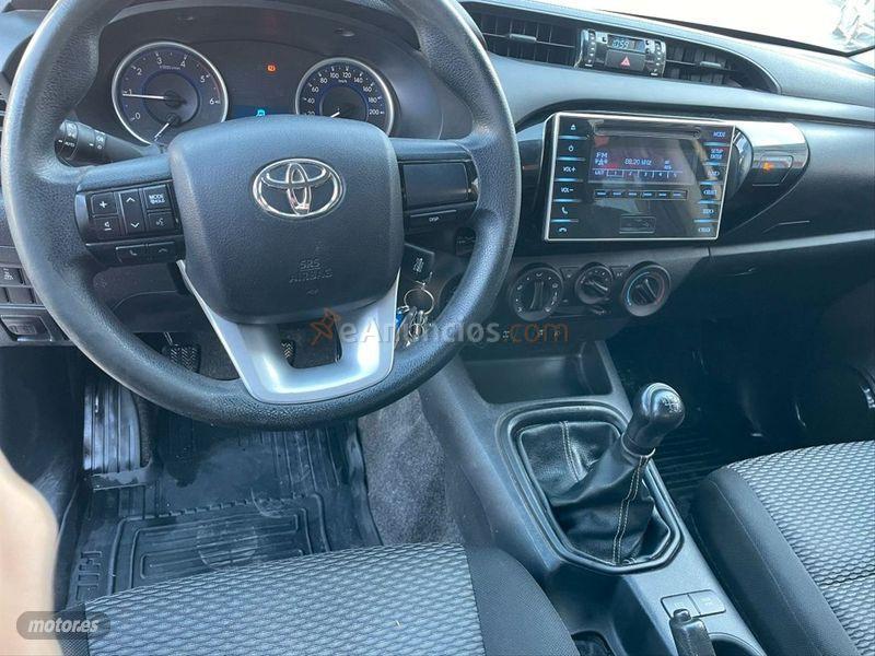 Toyota Hilux 2.4 D4D Cabina Doble GX de 2018 con 179.200 Km por 20.990 EUR. en Ciudad Real