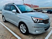 Ssangyong Rodius D22T 178cv Premium de 2017 con 103.000 Km por 18.500 EUR. en Barcelona