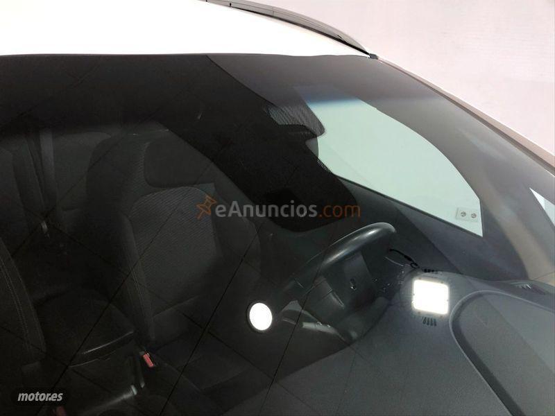 Kia Carens 1.7 CRDi VGT 104kW 141CV DCT Drive de 2018 con 84.623 Km por 15.800 EUR. en Valladolid