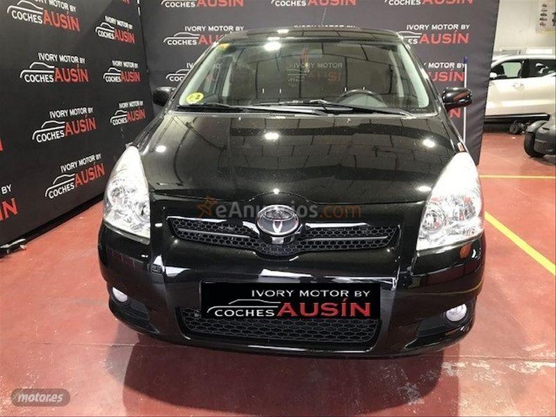 Toyota Corolla Verso 2.2 D4D 136 CV Luna de 2008 con 271.000 Km por 4.800 EUR. en Madrid
