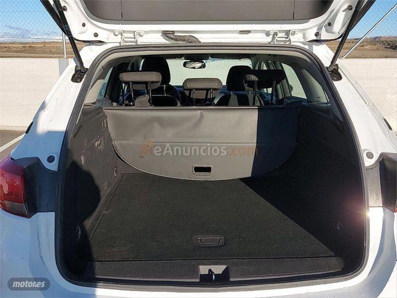 Opel Astra 1.6 CDTi 81kW 110CV Business ST de 2017 con 138.953 Km por 9.600 EUR. en Almeria