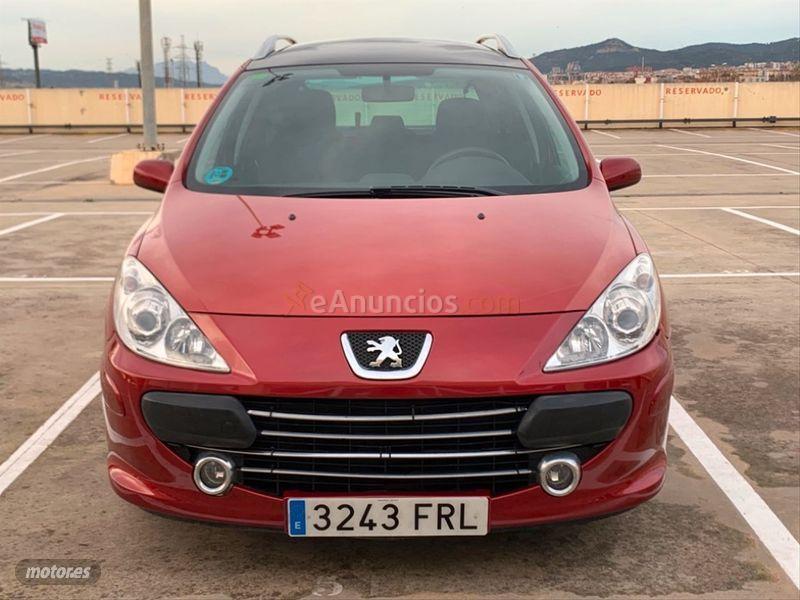 Peugeot 307 SW 1.6 de 2007 con 150.000 Km por 3.500 EUR. en Barcelona