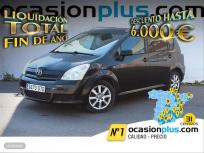 Toyota Corolla Verso 2.2 D4D 136cv Luna de 2005 con 166.062 Km por 3.200 EUR. en Alicante