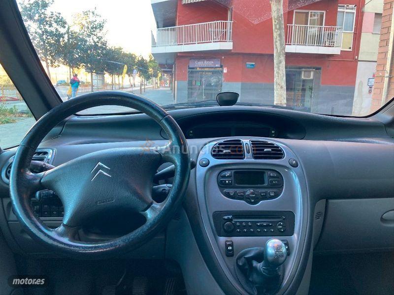 Citroen Xsara Picasso 2.0 HDI SX de 2005 con 120.000 Km por 2.200 EUR. en Barcelona