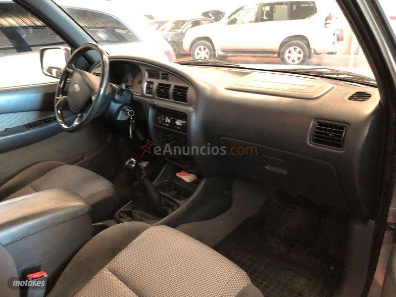 Ford Ranger 2.5 TDi Doble Cabina de 2005 con 280.000 Km por 10.500 EUR. en Jaen