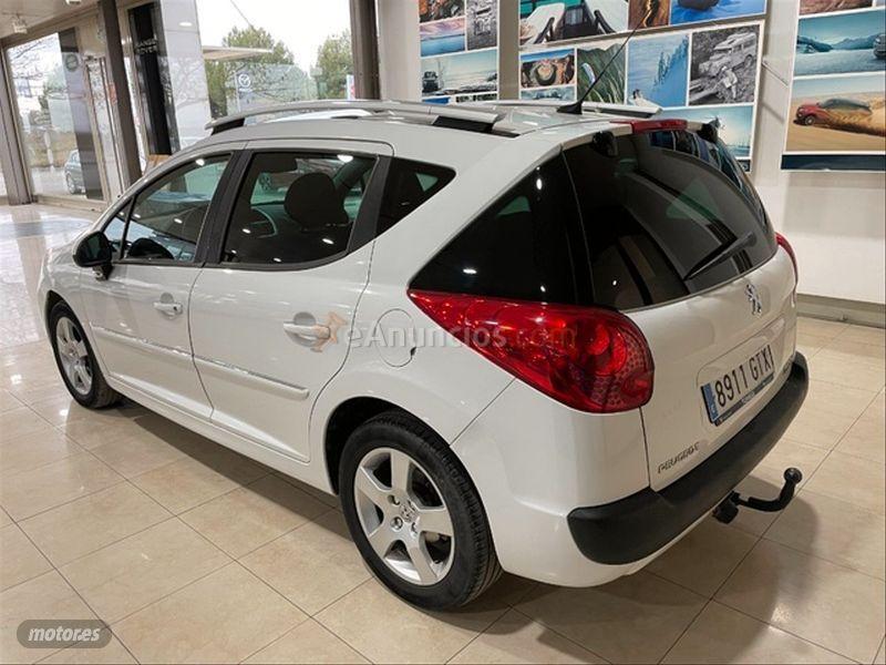 Peugeot 207 SW Confort 1.6 HDI 90 de 2010 con 216.000 Km por 3.900 EUR. en Huesca