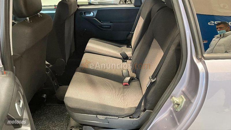 Opel Meriva Enjoy 1.7 CDTi 100 CV de 2007 con 239.000 Km por 3.500 EUR. en Salamanca