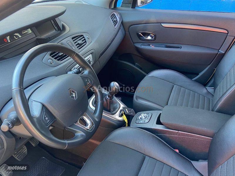 Renault Scenic LIMITED Energy dCi 130 Euro 6 de 2016 con 32.000 Km por 12.990 EUR. en Madrid