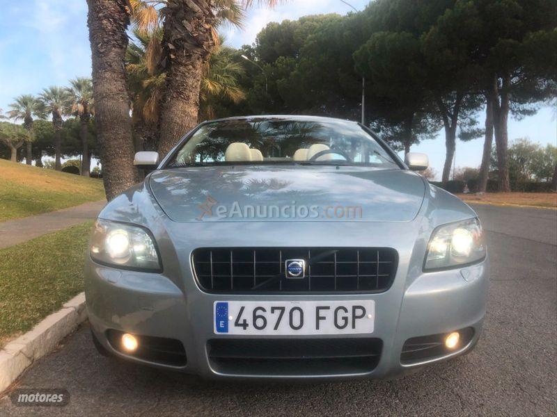Volvo C 70 2.4 140cv Summum de 2006 con 92.900 Km por 10.900 EUR. en Malaga