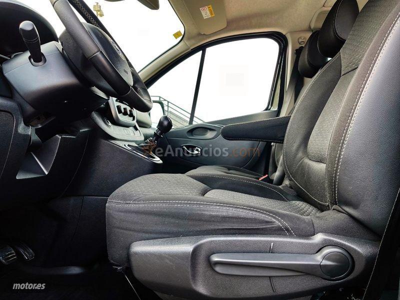 Opel Vivaro 1.6 CDTI SS 92kW L2 2.9t Combi Plus9 de 2017 con 128.000 Km por 24.900 EUR. en Barcelona