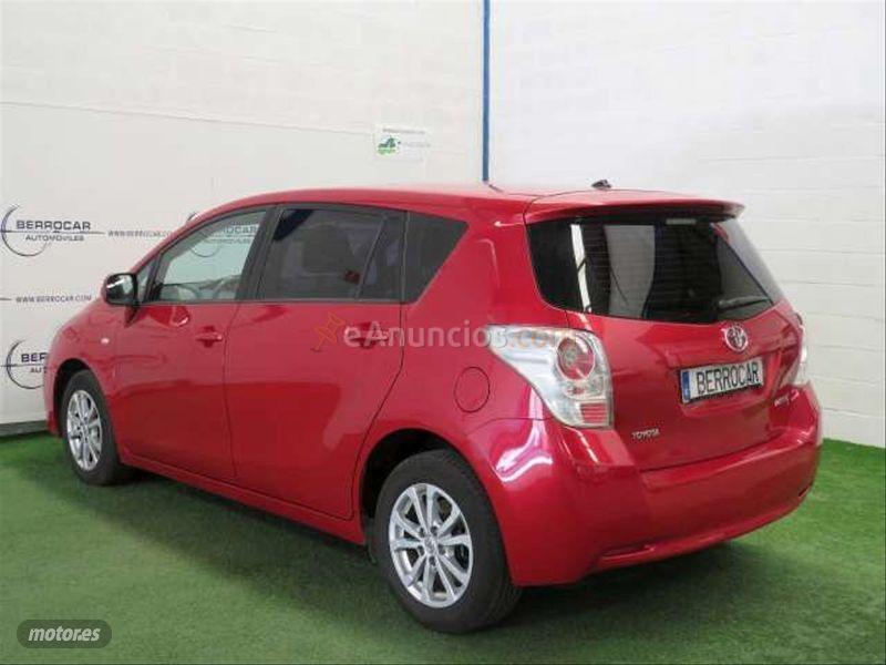 Toyota Verso 2.0 D4D Active 5pl. de 2011 con 220.000 Km por 7.890 EUR. en Sevilla