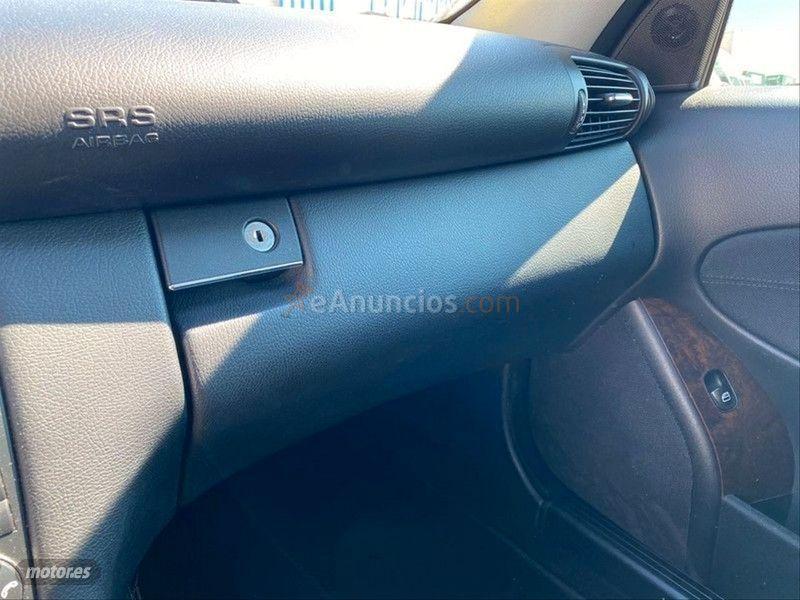 Mercedes Clase C C 200 K ELEGANCE de 2005 con 185.170 Km por 7.999 EUR. en Madrid