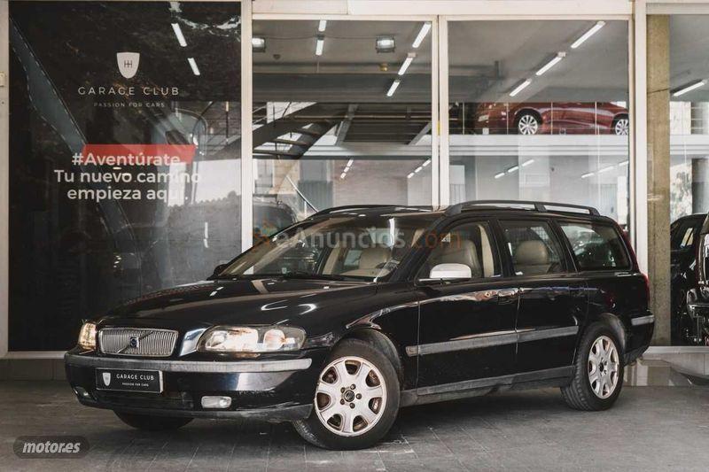 Volvo V 70 2.4 140 de 2001 con 210.000 Km por 1.799 EUR. en Barcelona