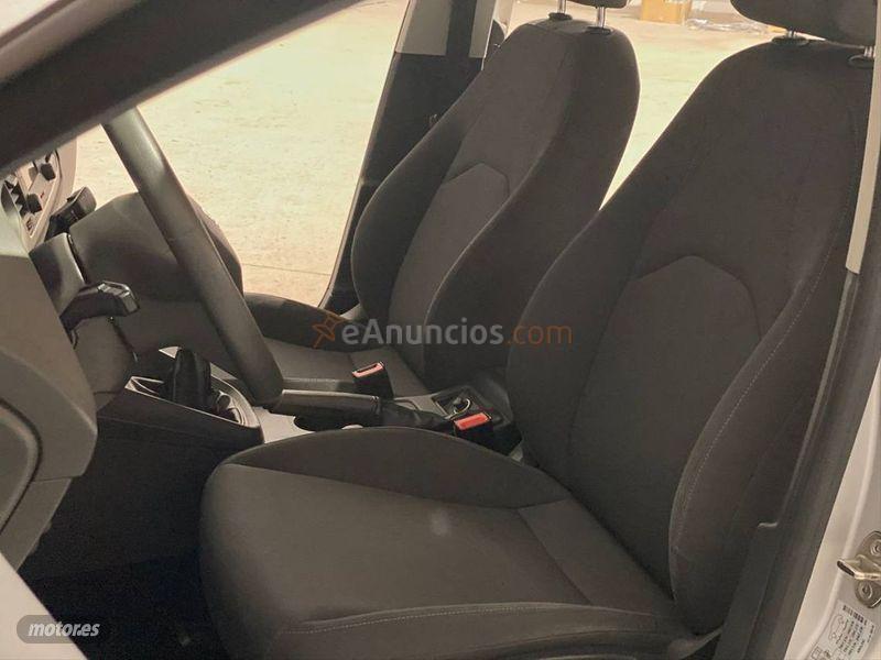 Seat Leon ST 1.6 TDI 110cv StSp Reference Plus de 2016 con 143.354 Km por 13.490 EUR. en Cadiz