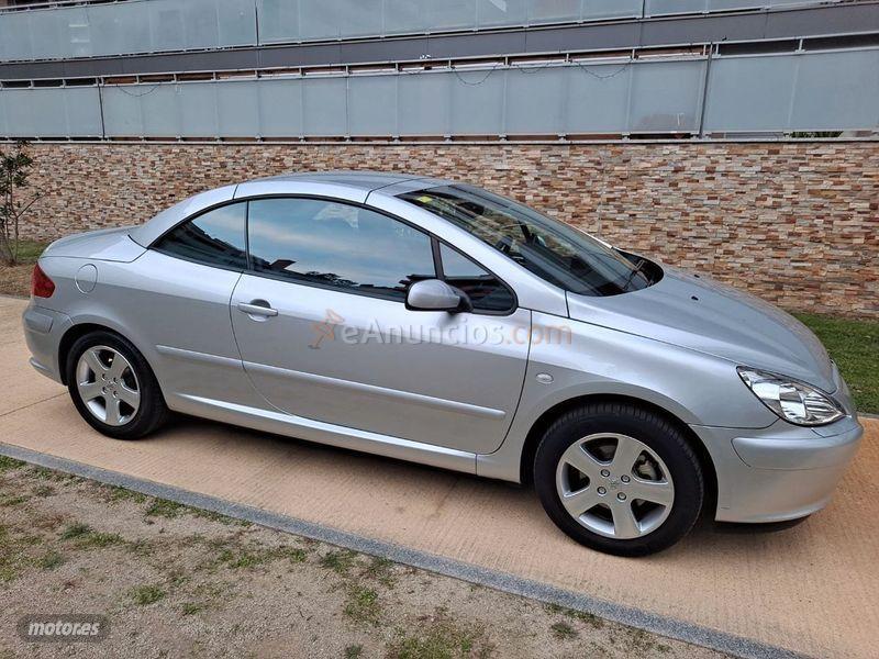 Peugeot 307 CC 2.0 16v de 2005 con 26.000 Km por 4.990 EUR. en Barcelona