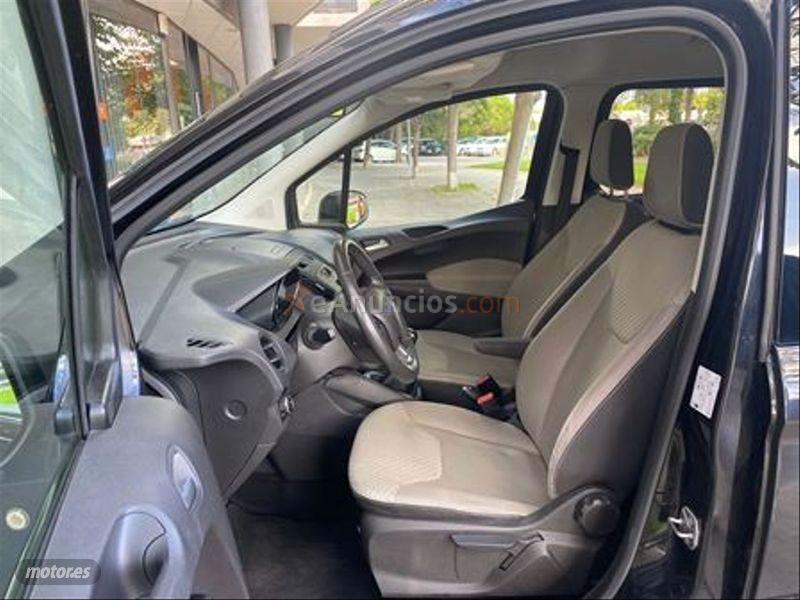 Ford Tourneo Courier 1.0 EcoBoost 100cv Titanium de 2015 con 126.000 Km por 10.490 EUR. en Barcelona