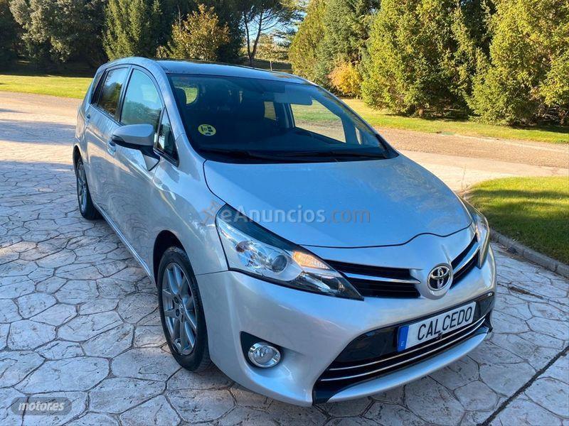 Toyota Verso 120D Advance 7pl. de 2014 con 199.000 Km por 9.999 EUR. en Madrid
