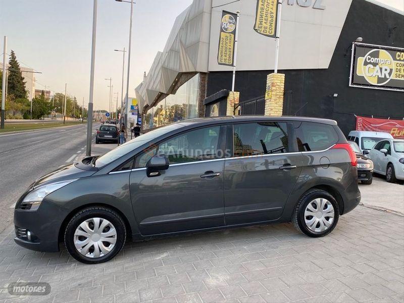 Peugeot 5008 Premium 1.6 HDI 110 FAP de 2010 con 285.000 Km por 3.990 EUR. en Jaen