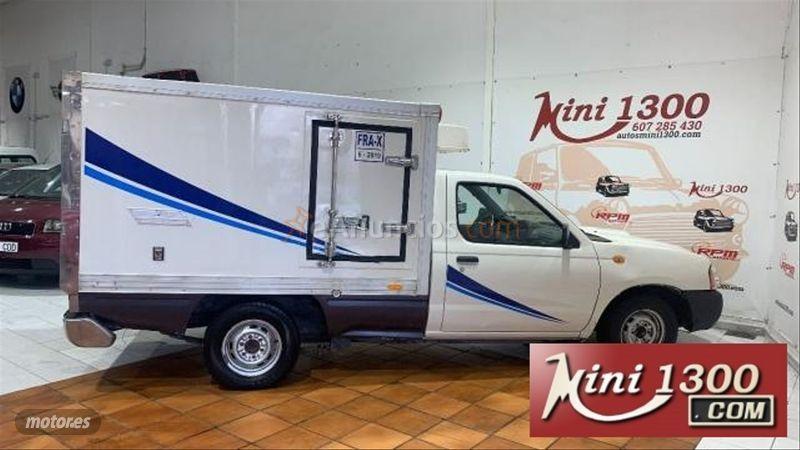 Nissan Pick up 4X4 Navara de 2004 con 270.000 Km por 4.950 EUR. en Malaga