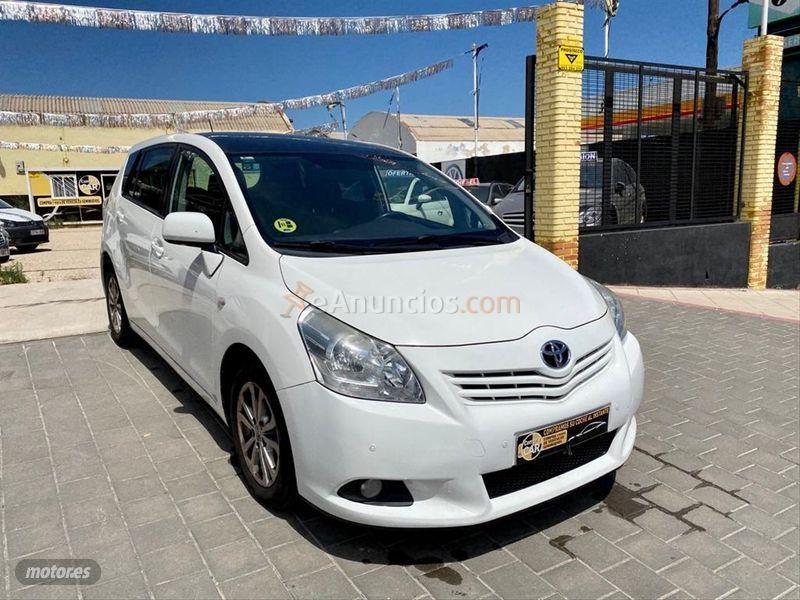 Toyota Verso 2.0 D4D Advance 7pl. de 2012 con 200.000 Km por 6.490 EUR. en Jaen