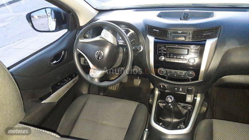Nissan Navara Doble Cab. 2.3dCi EU6 120kW160CV Tekna de 2017 con 102.700 Km por 22.500 EUR. en Burgos