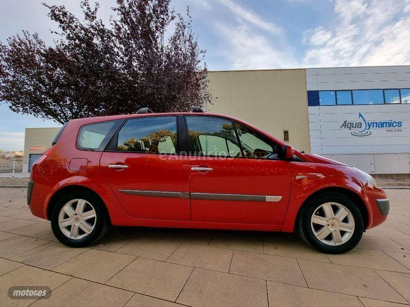 Renault Grand Scenic LUXE DYNAMIQUE 1.6 16V de 2005 con 169.000 Km por 2.790 EUR. en Lleida