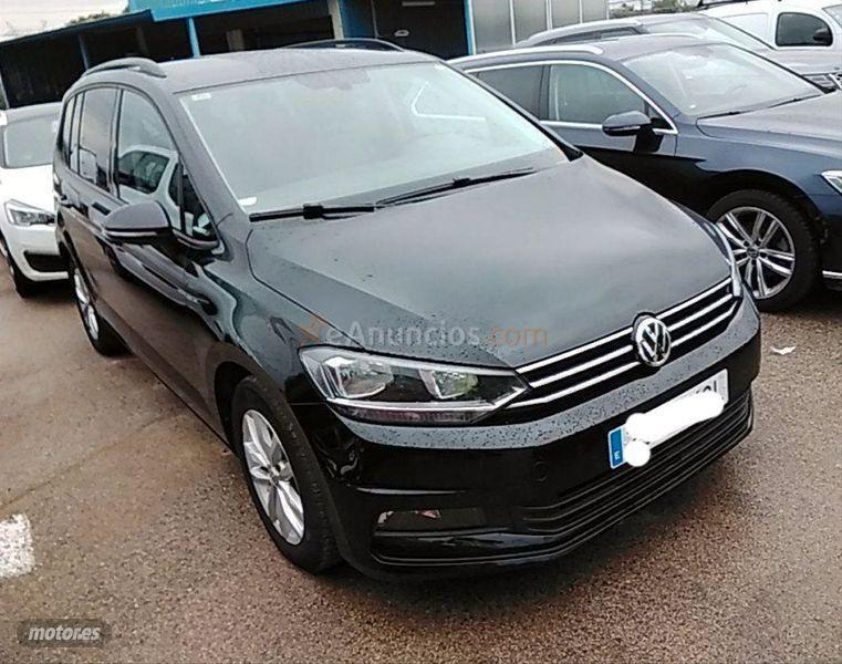 Volkswagen Touran Business 1.6 TDI 85kW 115CV DSG de 2018 con 162.000 Km por 17.999 EUR. en Salamanca