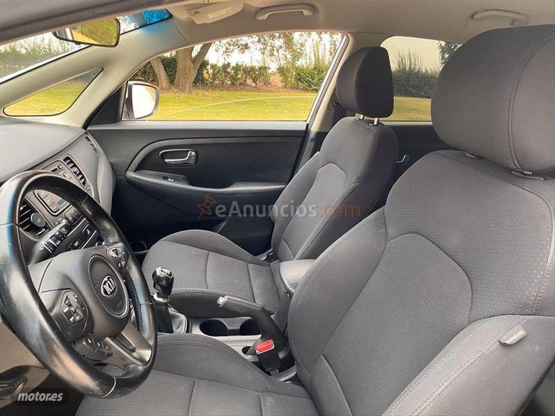 Kia Carens 1.7 CRDi VGT 115cv Concept 5pl de 2014 con 198.000 Km por 8.999 EUR. en Madrid