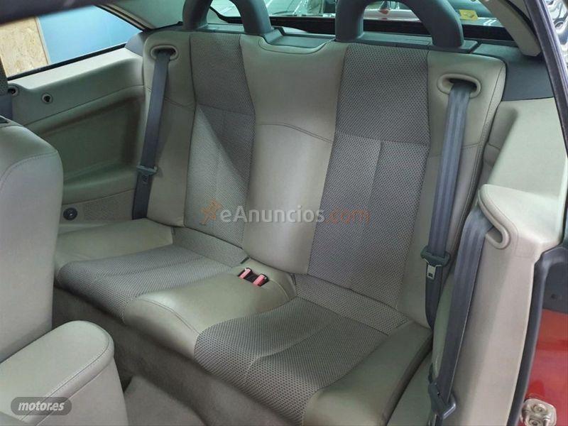 Renault Megane COUPECABR. LUXE PRIVILEGE 1.9DCI de 2004 con 109.000 Km por 4.500 EUR. en Salamanca