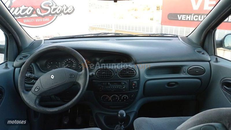 Renault Megane SCENIC ALIZE 1.6E de 1999 con 152.000 Km por 1.990 EUR. en Alicante