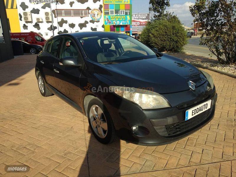 Renault Megane Sport Tourer Dynamique 1.5dCi 105cv eco2 de 2009 con 153.000 Km por 6.450 EUR. en Granada