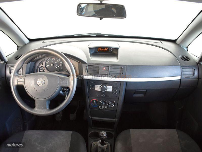 Opel Meriva Essentia 1.7 DTI de 2005 con 175.491 Km por 3.690 EUR. en Sevilla
