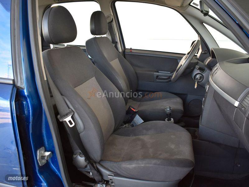 Opel Meriva Essentia 1.7 DTI de 2005 con 175.491 Km por 3.690 EUR. en Sevilla