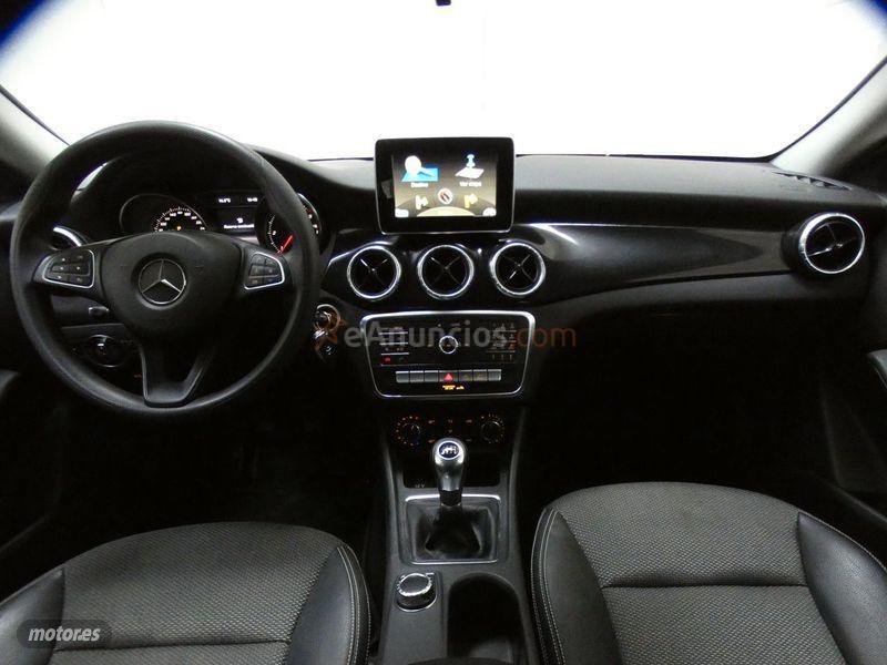 Mercedes Clase CLA CLA 200 d Shooting Brake de 2016 con 104.604 Km por 18.990 EUR. en Alicante