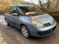 Renault Espace EXPRESSION 2.2 dCi 16v de 2004 con 221.000 Km por 3.500 EUR. en Vizcaya