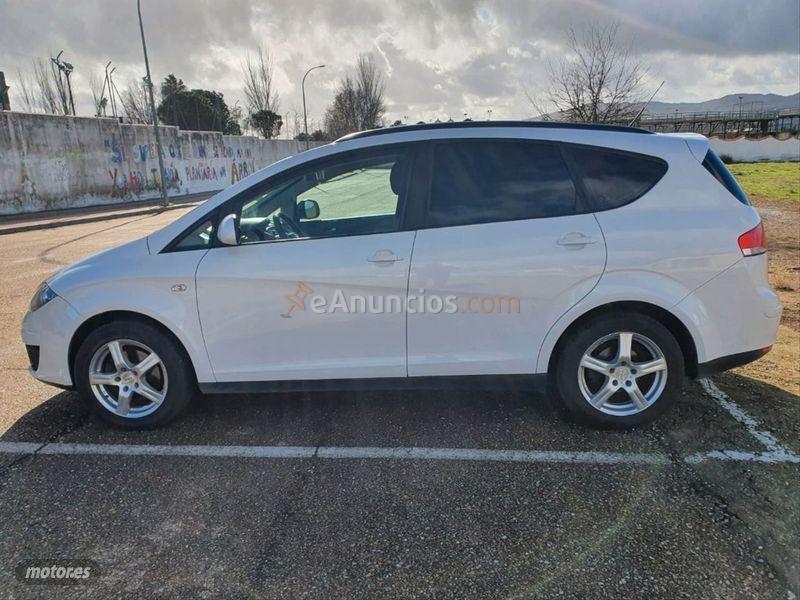 Seat Altea 1.6 TDI 105cv SS ITech EEcomotive de 2014 con 157.000 Km por 7.500 EUR. en Badajoz