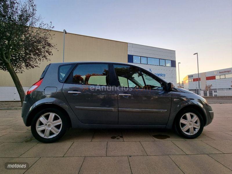 Renault Scenic Dynamique 1.6 16V Auto de 2006 con 219.000 Km por 2.390 EUR. en Lleida