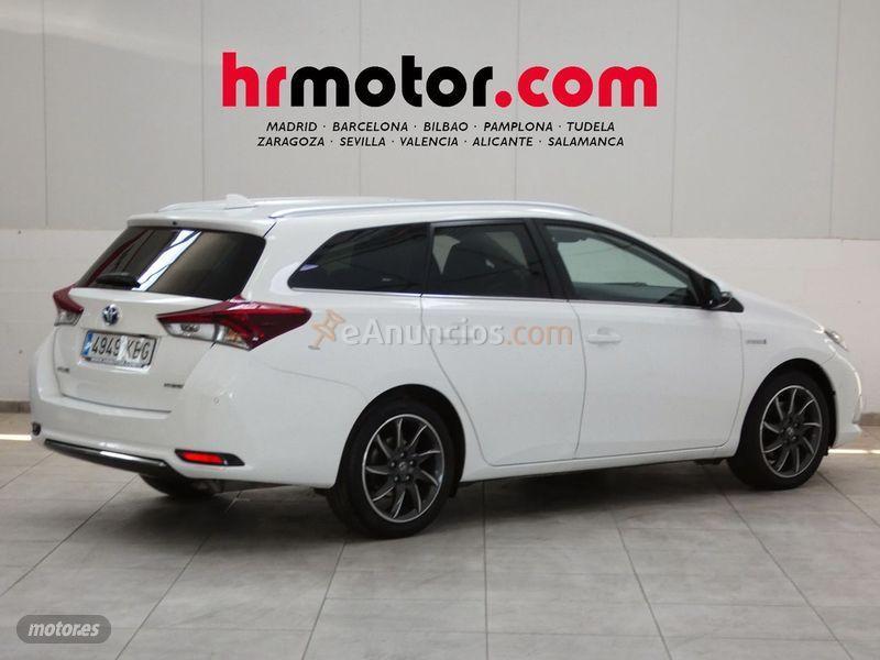 Toyota Auris 1.8 140H Advance Touring Sports de 2018 con 207.685 Km por 13.910 EUR. en Alicante
