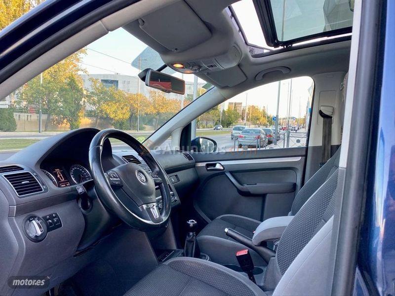 Volkswagen Touran 2.0 TDI 140cv Sport de 2012 con 210.000 Km por 9.990 EUR. en Jaen