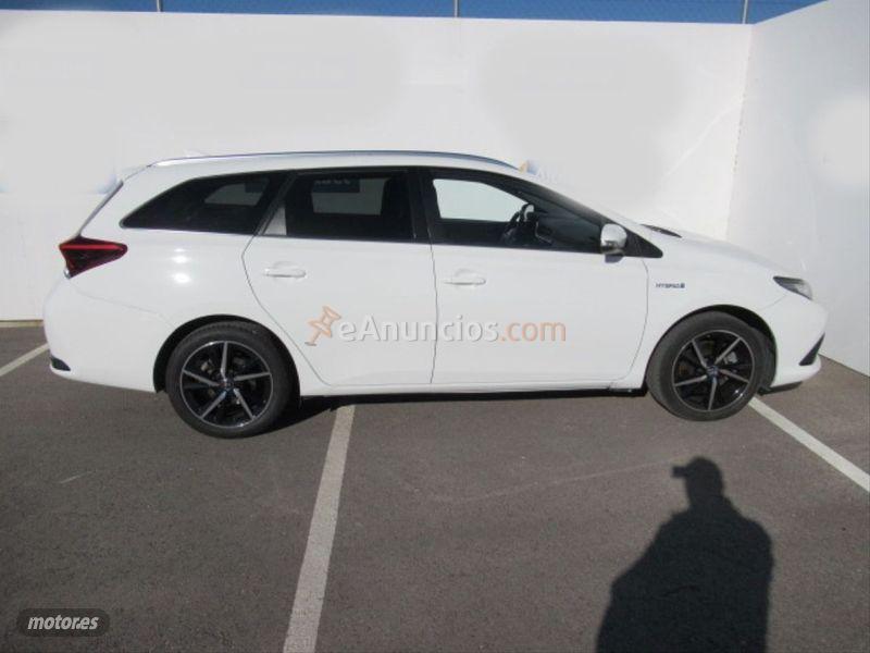 Toyota Auris 1.8 140H Feel Edition Touring Spo de 2018 con 140.562 Km por 13.400 EUR. en Almeria
